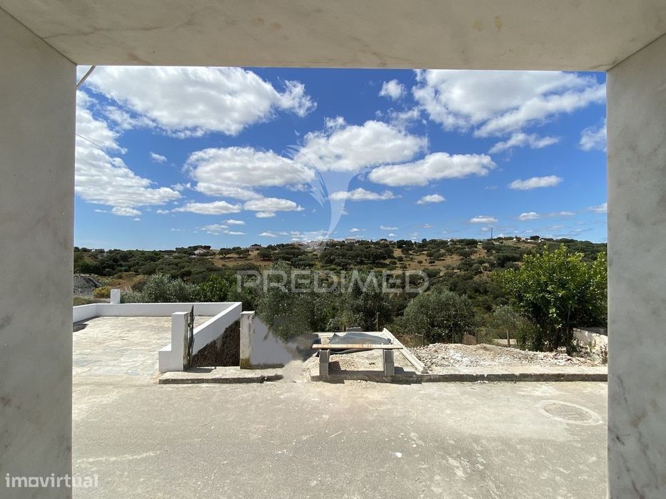 Moradia T2 com Logradouro, Remodelada, em São Brás dos Matos, Aland...