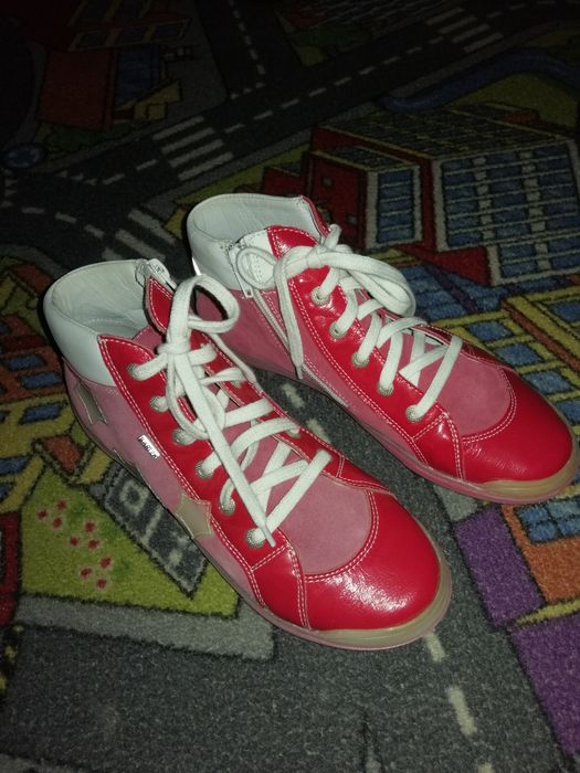 Nowe buty dla dziewczynki firmy Bartek rozmiar 37