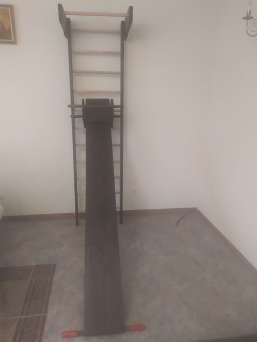 Шведська стінка з дошкою євмінова