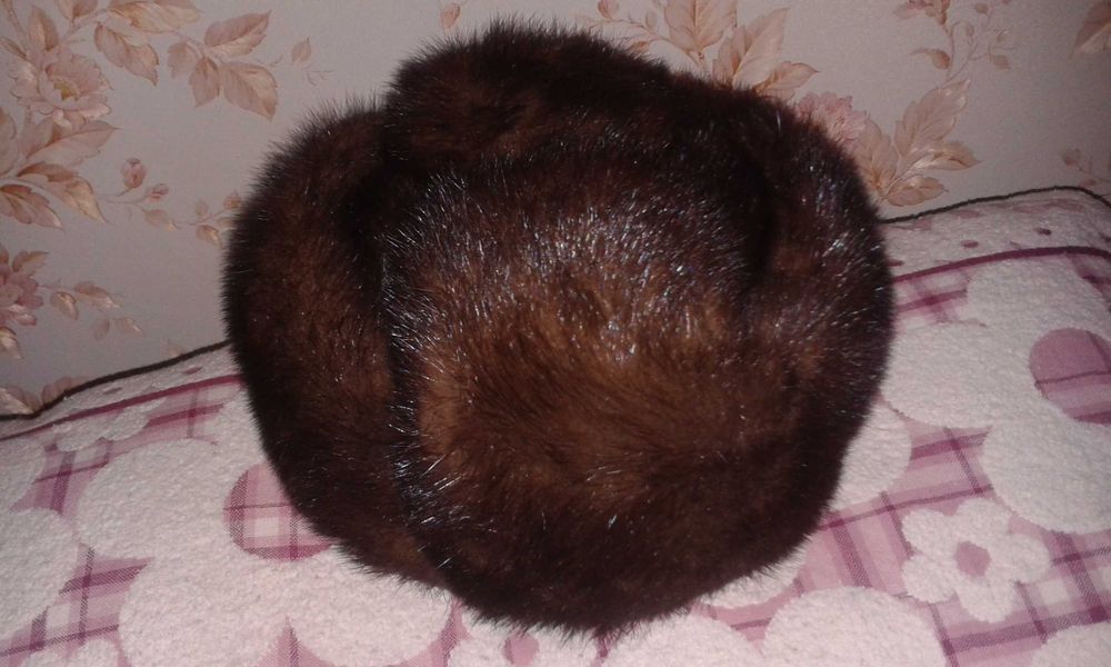 норковая шапка .