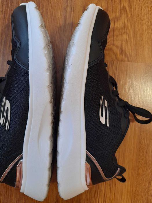 Buty sportowe Skechers r.39