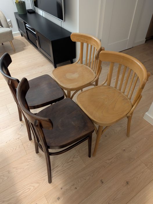 Krzesła drewniane (rezerwacja)