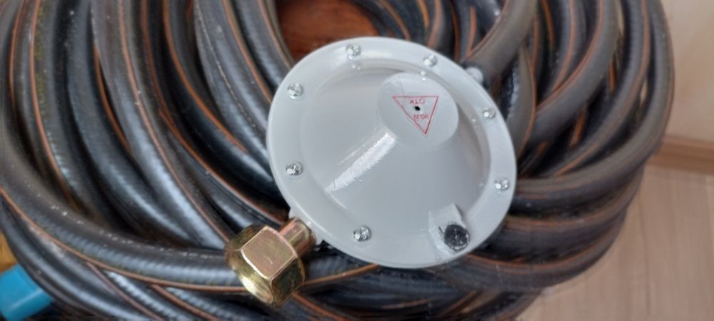 Шланг для газовых пропановых баллонов, внут. диам. 9 мм (40 грн за мет