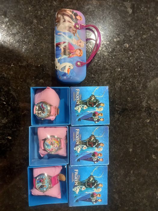 3 Relogio de criança "frozen" e 1 pochete