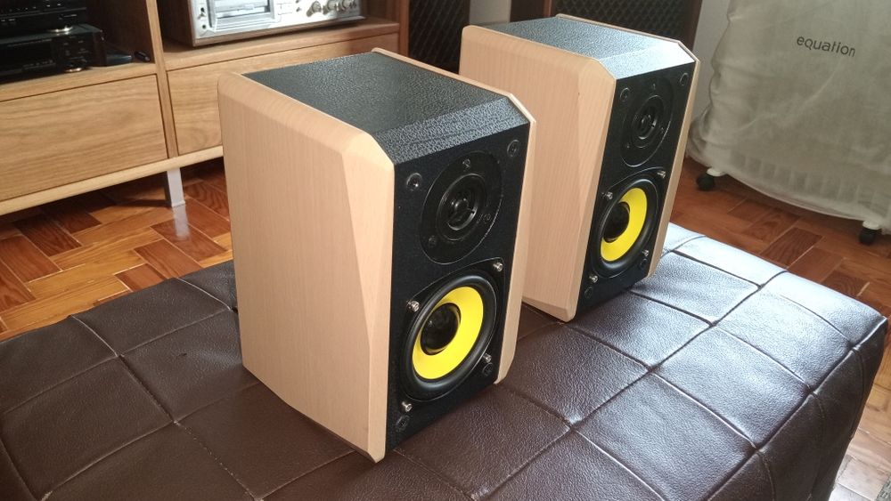 Colunas de som dynavox