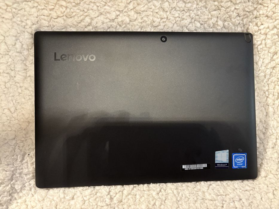 Tablet Lenovo 10” com Windows 11 pro 100€