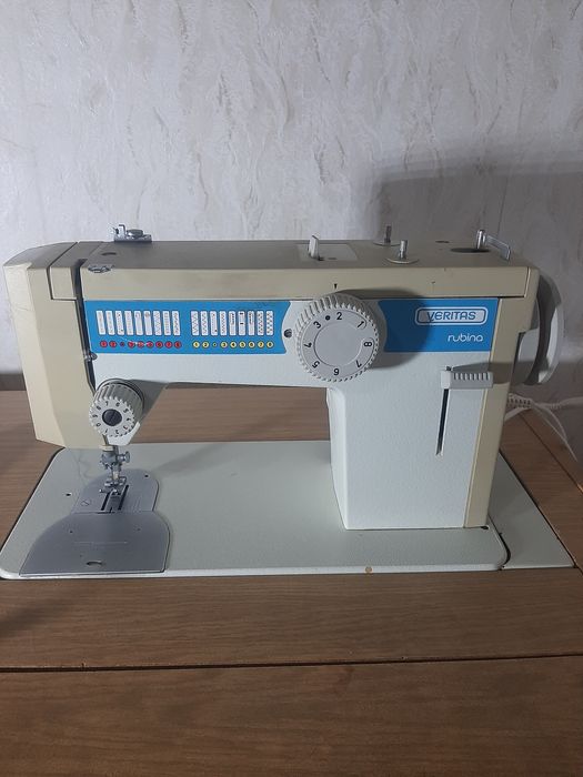 Швейна машинка Veritas Rubina 1290