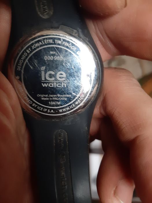 Часы  Ice оригинал  состояние 10из10,модные-красивые топ,100м под водо