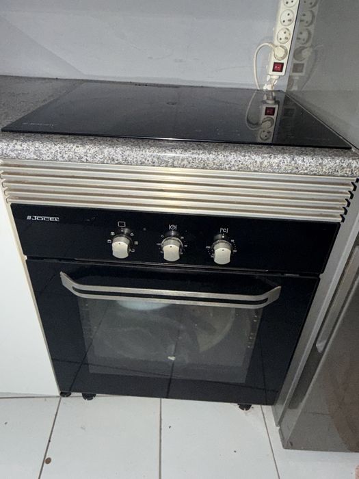 Banca com forno e placa