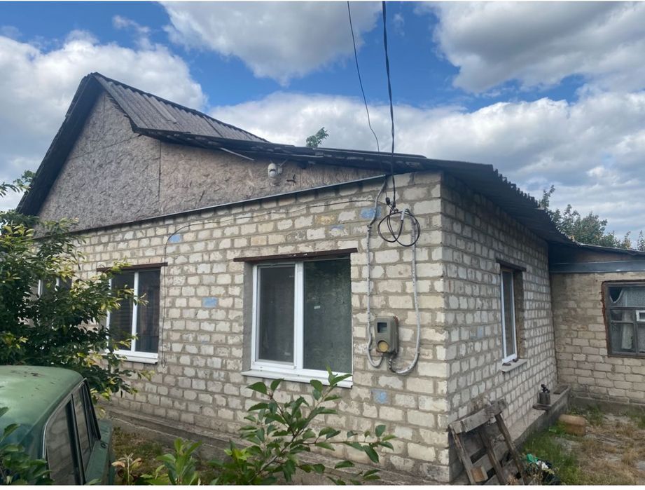 Продам цегляний будинок