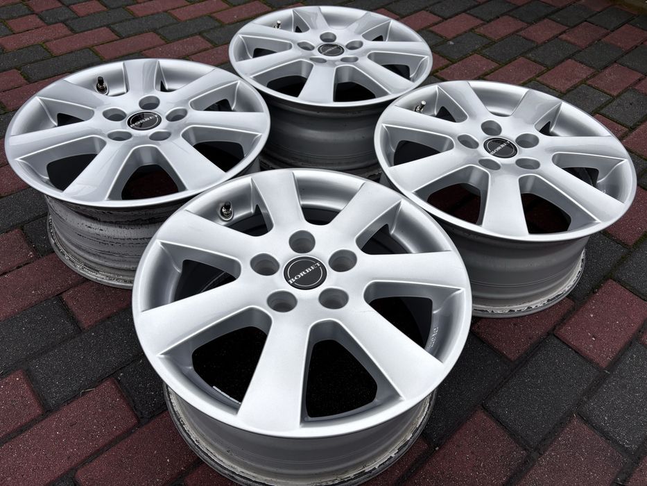 Felgi Borbet 5x112 7Jx16” ET38 VW Seat Skoda Audi Golf A3 Passat Toura