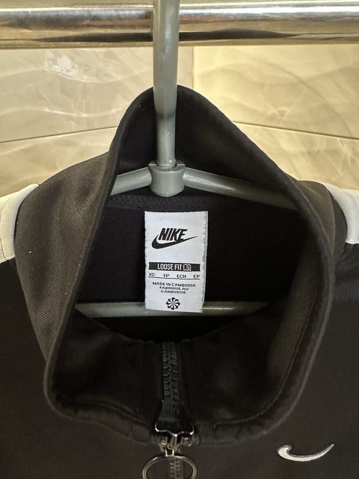 Зипка від бренду nike