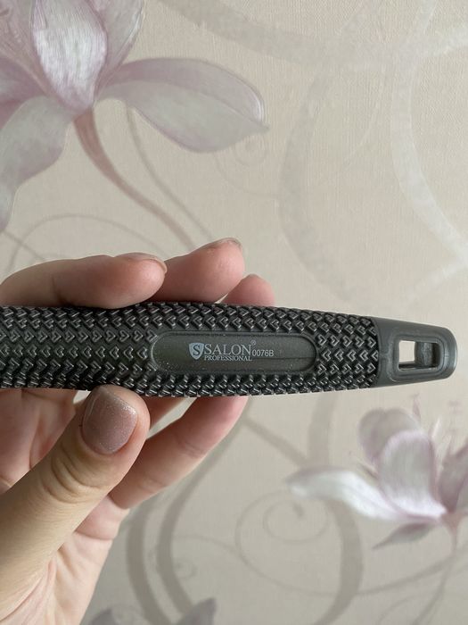 Продам продувну щітку для волосся
