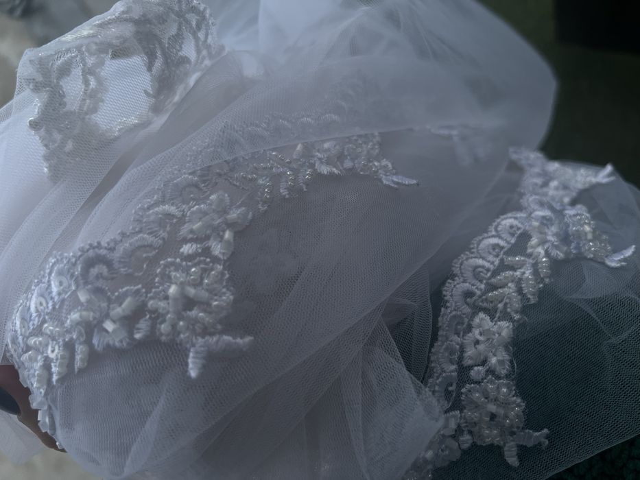 Весільна фата пошита під індивідуальне замовлення