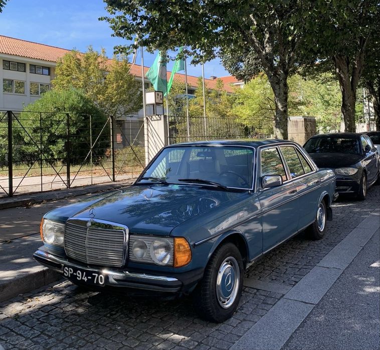 Mercedes W123 300d - Veículo Certificado Museu Caramulo