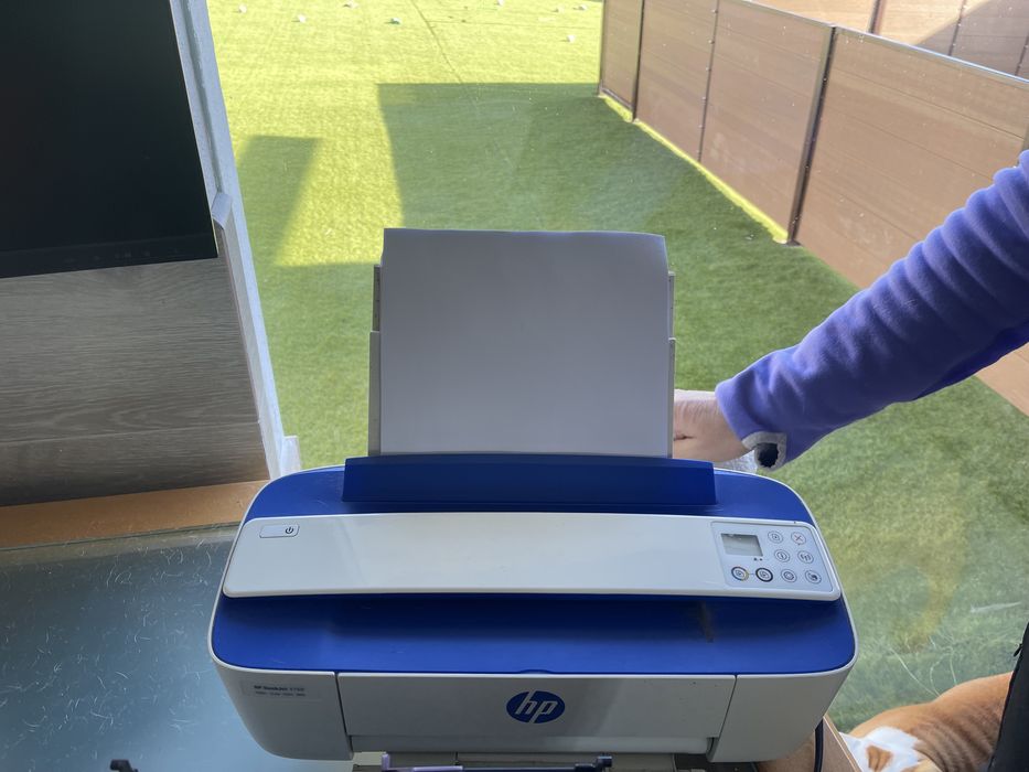 Impressora HP multifuncoes perfeito estado a trabalhar e com tinteiros