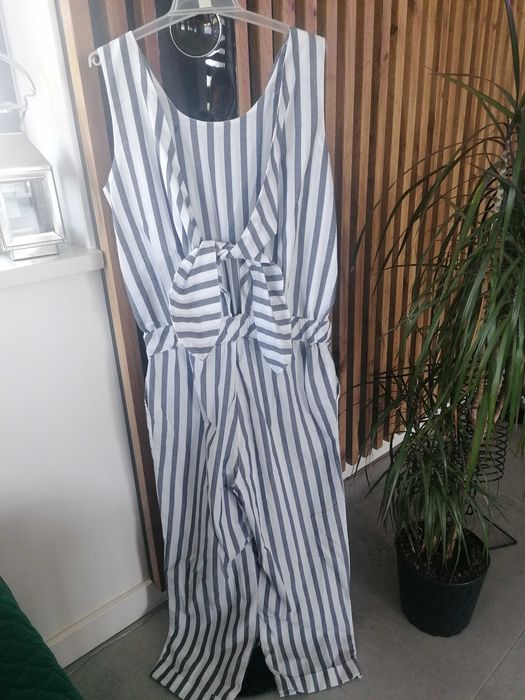 Kombinezon dziewczęcy elegancki