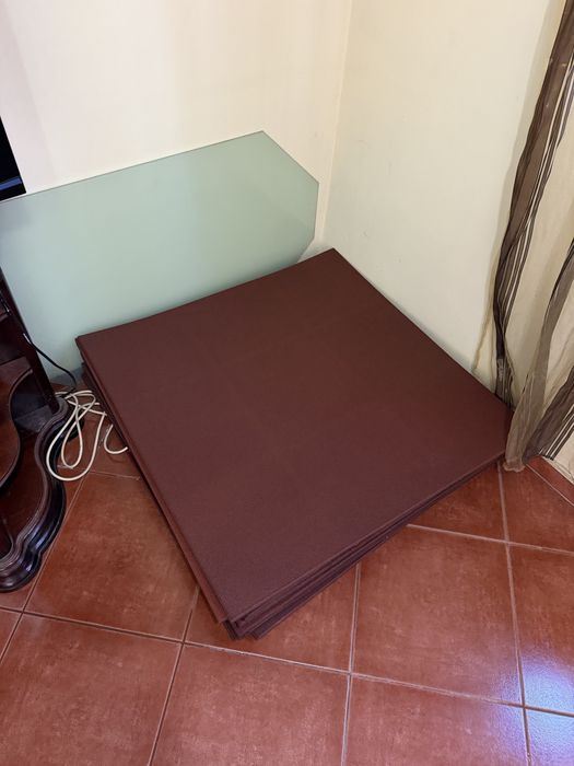 Pavimento de Ginásio placas de 1m2 e 15mm
