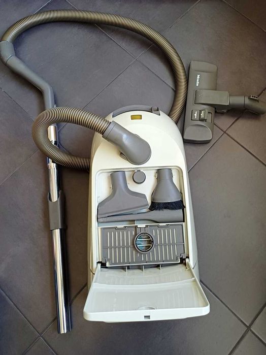 Aspirador Miele Air Clean + Filtros