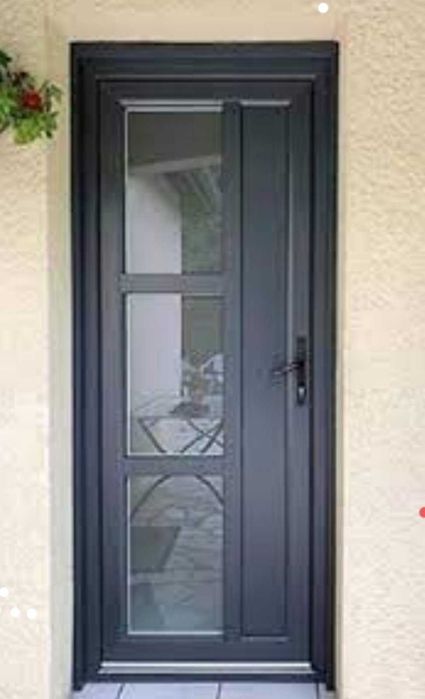 Двери пластиковые окна металлопластиковые  балконный блок