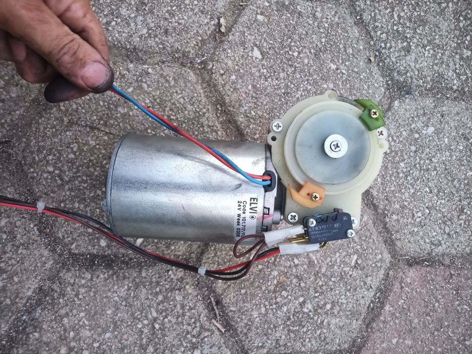 Motor portão com fins de curso  Elvi potente