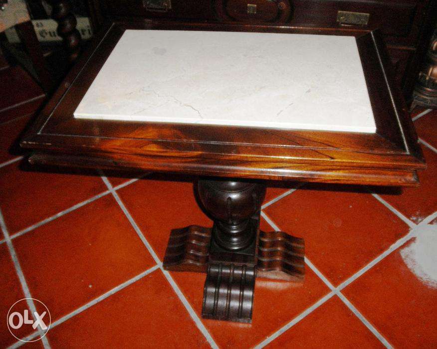 2 Mesas de Apoio Pau Santo e Pedra Moca