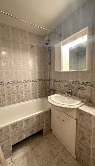Продаж 2к квартири Ракове вул. Героїв АТО