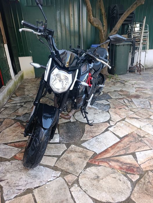 Mota125 pequena mas confortável