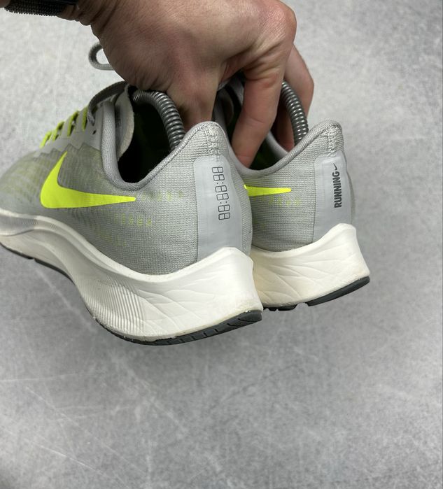 Nike Air Zoom Pegasus 37 (43) кросівки для бігу бігові легкі оригінал