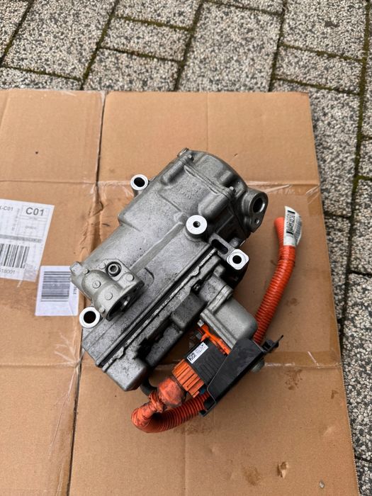 Компресор кондиціонера Renault Zoe 2012-2025 | Оригінал Denso, Японія