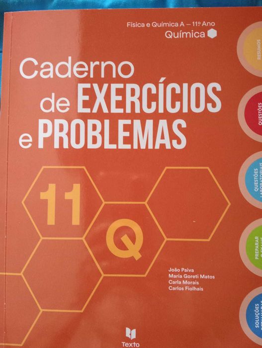 Caderno de exercícios e problemas Quimíca 11º ano.