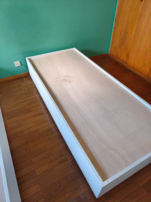 Duas camas de solteiro