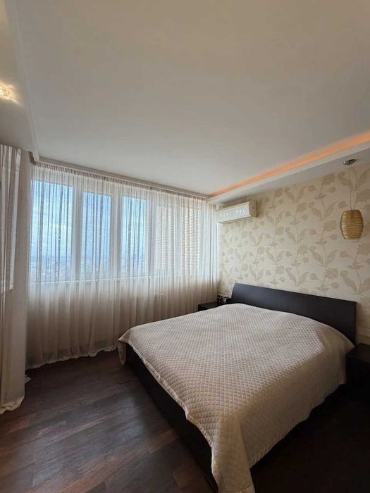 Продам 3 кімнатну квартиру 115 м2 ЖК Созидатель 1100$/m2 Центр Вигідно