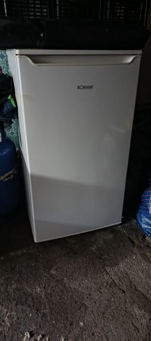 Mała lodówka Boomann dowóz w okolicy w cenie .