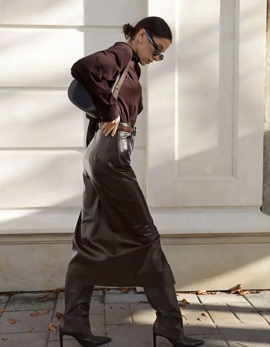 Трендова жіноча спідниця подовжена