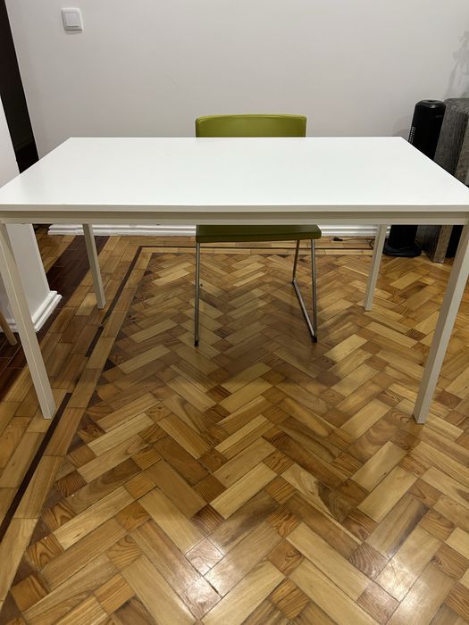 Mesa, Ikea , 1,25x75 em otimo estado .