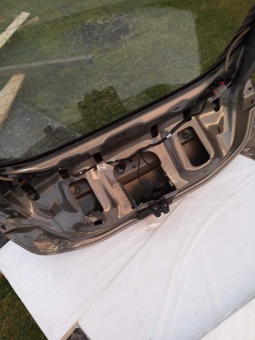 Кришка багажника шевроле вольт 2, сірий під реставрацію