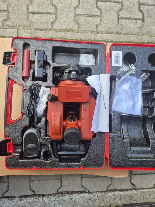 Teodolit hilti pot 10