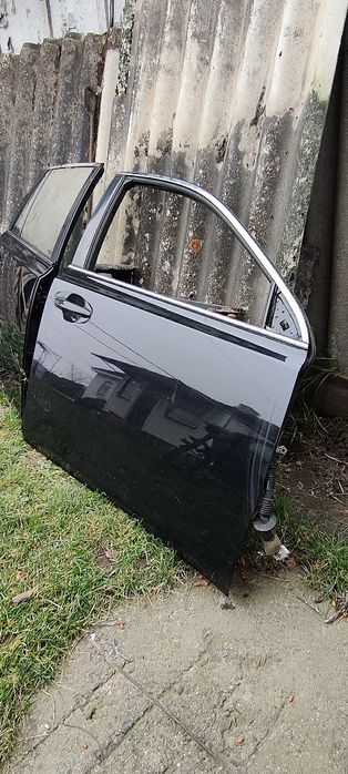 Двері чорні Subaru outback b14 Legacy Колір D4S  CRYSTAL BLACK SILICA