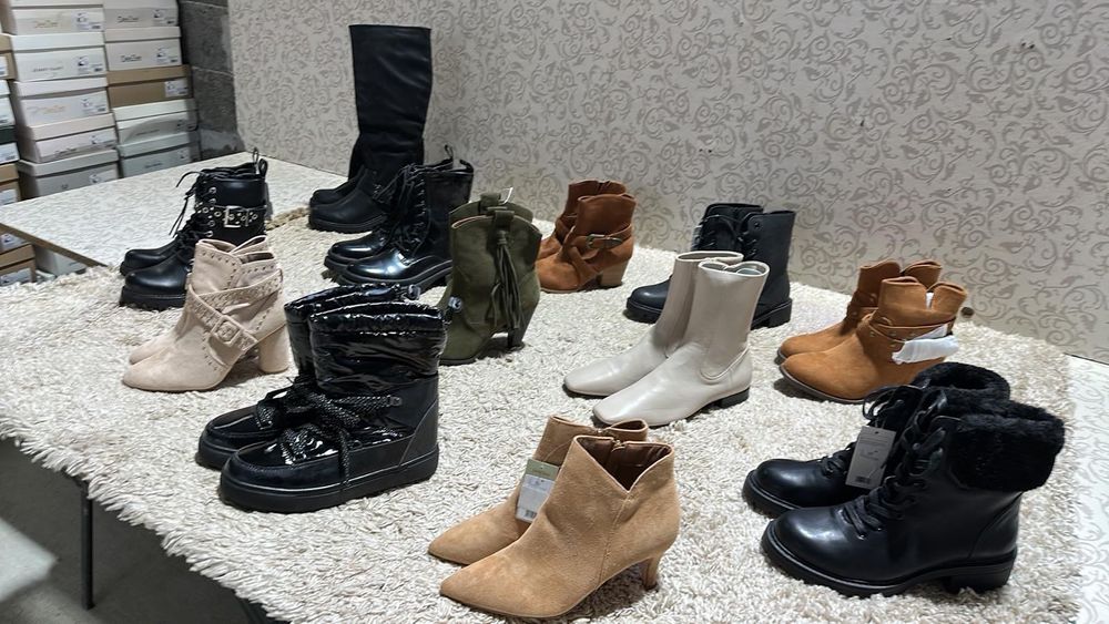 Продаж взуття оптом