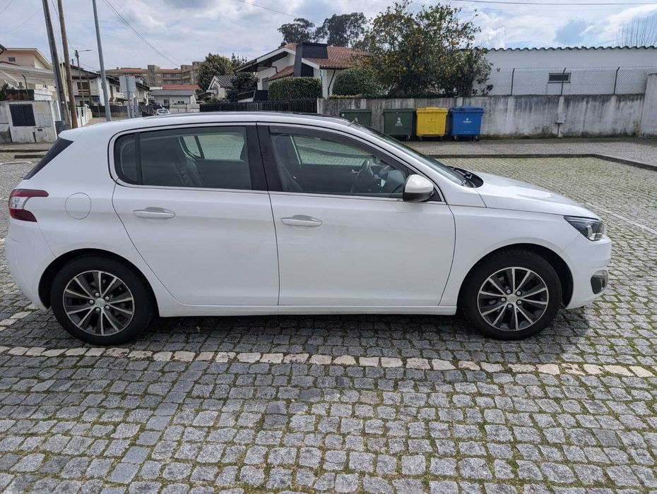 Peugeot 308 1.6 HDi – Teto Panorâmico – Económico
