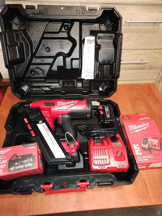 Milwaukee gwoździarka M18 FNN nowe