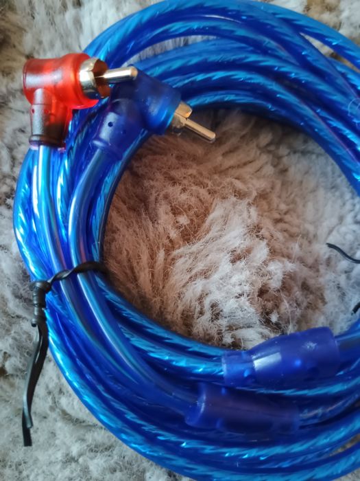 Kabel 2x RCA (cinch) 4m do subwoofera