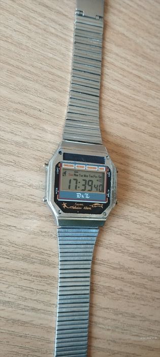 Часы электронные DL 80-х годов