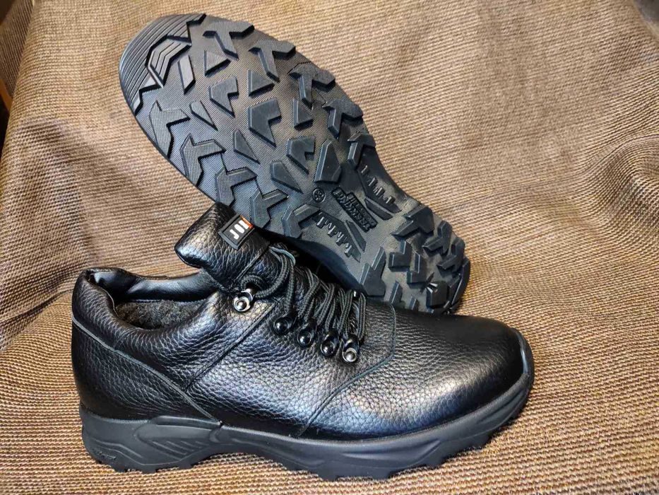 Ботинки, Кроссовки, Чоботи, мужские зимние 42-44размер