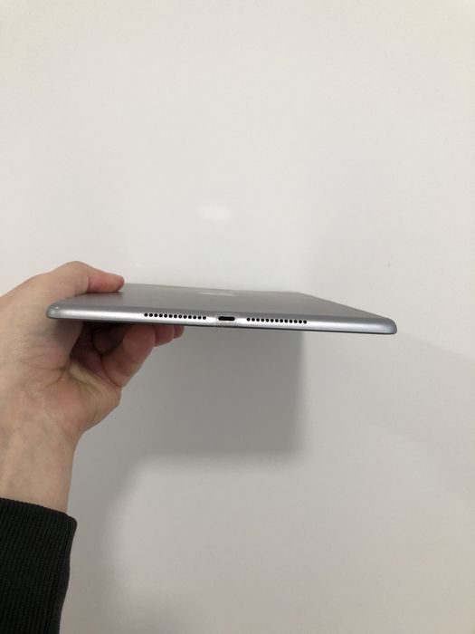 iPad 6, 32 GB, Wi-Fi. Айпад 6 на 32 гб.