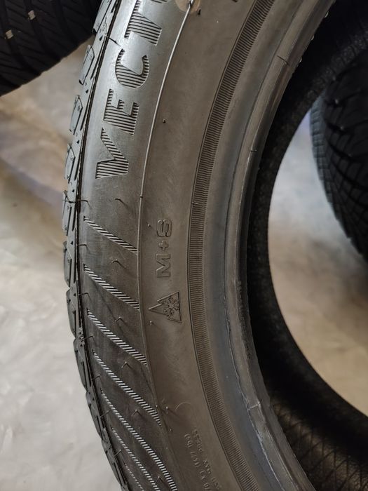 НОВІ  ШИНИ 215/55 17 Goodyear  всезезон