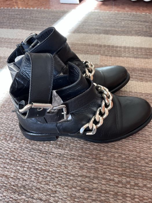 Botins pretos Eureka