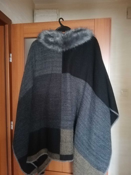 Płaszcz damski Pączo z misiem.