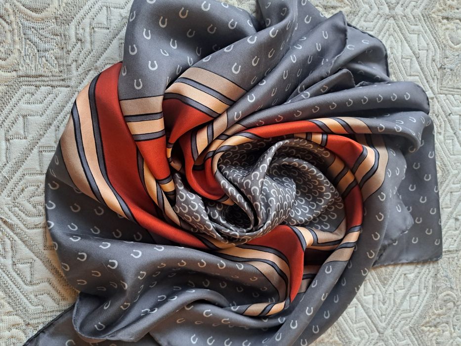 Daniel la Foret 100 % silk.  France Винтажний платок.